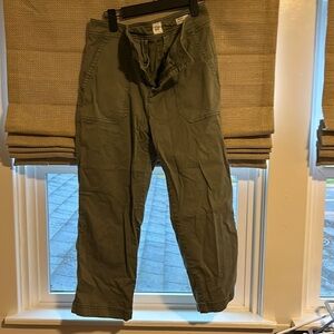 Gap Factory girlfriend khaki. Olive green.